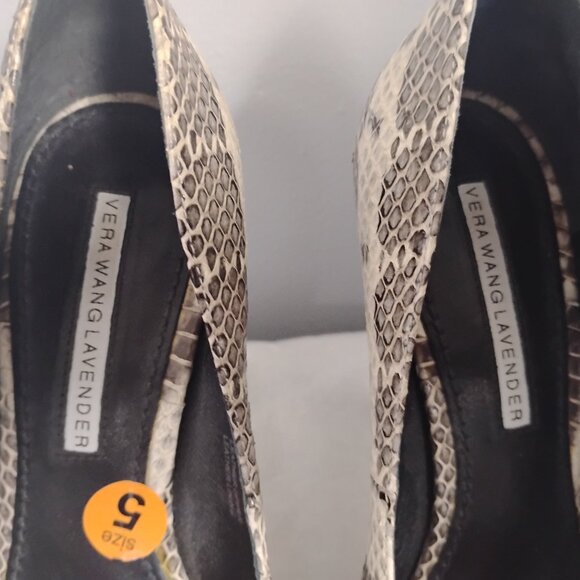 ❤️VERA WANG LAVENDER Python Snake Peep Toe Platform Stiletto Pumps Shoes Sz 5 - Picture 3 of 8